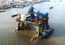 为加拿大建造的半潜式装载平台