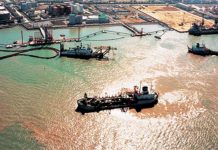 中国天津港15万吨级航道疏浚工程