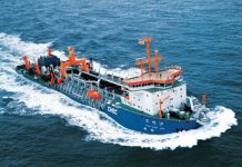 10.028立方米双耙自航耙吸式挖泥船”万顷沙”号