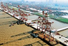 中国上海外高桥港区码头工程