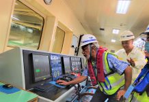 东帝汶国父夏纳纳到东帝汶帝巴湾新集装箱码头项目考察