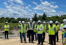 马来西亚沙捞越基础设施和港口发展部助理部长到第二干道B1标项目视察