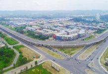 马来西亚砂拉越州泛婆罗洲大道10标立交桥及合流段项目举行通车典礼