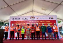 马东铁六分部举行1号隧道贯通仪式 马东铁六分部举行1号隧道贯通仪式