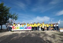 南太区域中心参加海滩清理公益活动