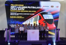 马来西亚总理出席吉隆坡地铁二号线一期工程开通运营仪式