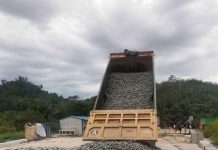 马东铁六分部全线率先启动道砟存储工作