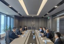 白银战在新加坡检查在建项目并开展系列商务活动