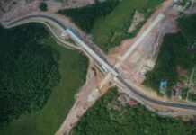 中交马东铁六分部最长ROB公路桥顺利通车