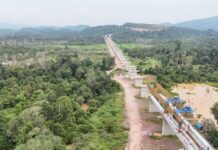 马东铁六分部马兰梁场第1000榀T梁架设成功