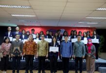 印尼总统大学举行第十届“中国港湾奖学金”颁奖典礼