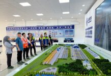 彭亨州行政议员沈春祥一行到马东铁十分部检查