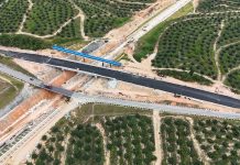 马东铁六分部ROB4#路面沥青铺设完成