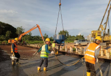 沙捞越第二干道B1标项目顺利完成首片桩承式路基盖板浇筑