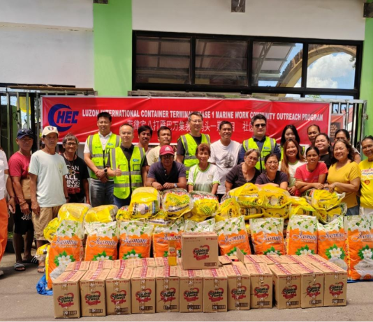 融入当地 践行责任–菲律宾巴万项目到当地社区开展慰问